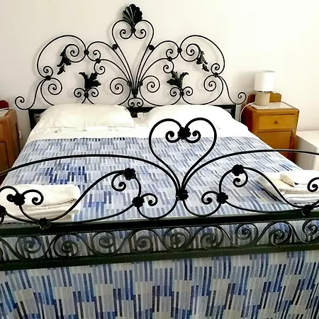 Alojamento de Acomodação e Pequeno-almoço Faro Bianco