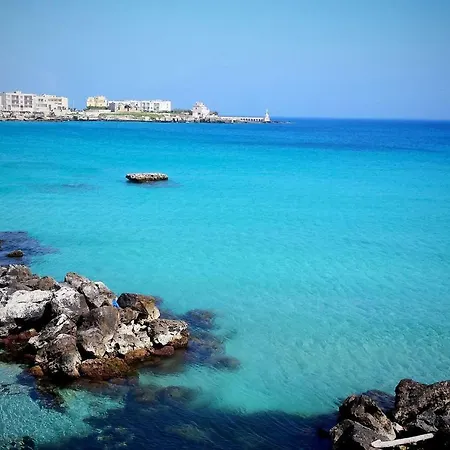 Alojamento de Acomodação e Pequeno-almoço Faro Bianco