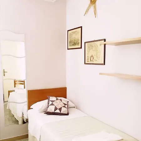 Faro Bianco Bed & Breakfast *