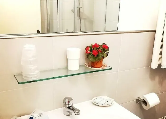 Faro Bianco לינה וארוחת בוקר *
